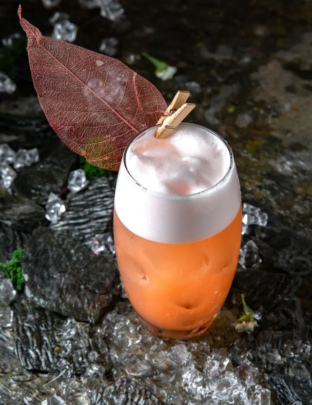 Rhubarb Fizz